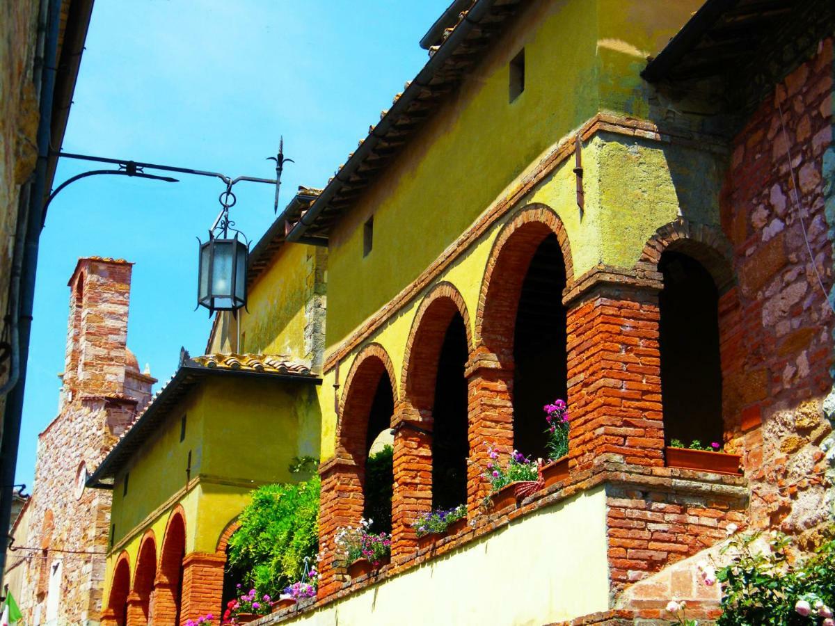 B&B Il Glicine Montefollonico Exterior photo
